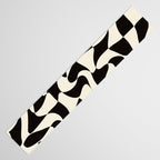  Black&White Warped Wavy Check Table Runner Gallery Image 3