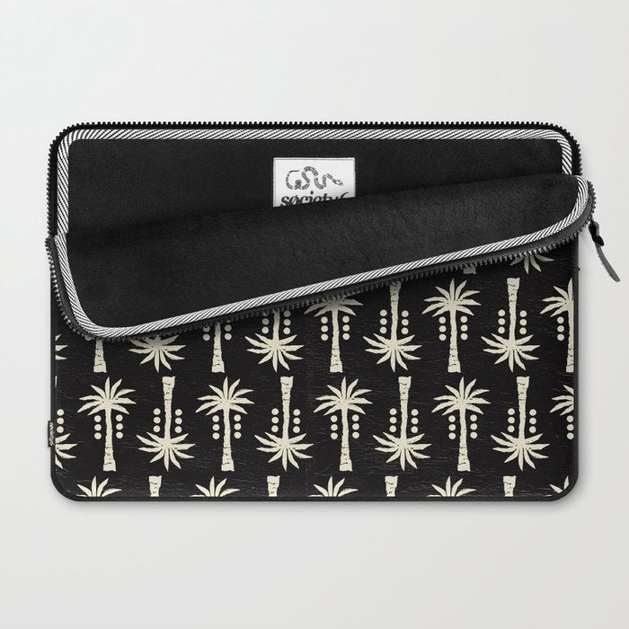 Mar de Amores Laptop Sleeve Gallery Image 2