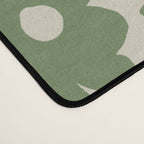 Mini Reto Daisy  Desk Mat Gallery Image 4