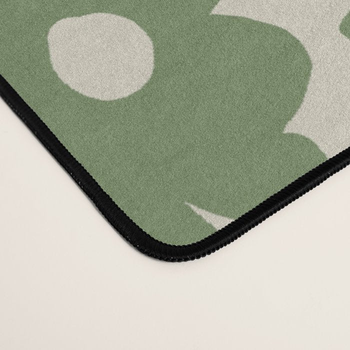 Mini Reto Daisy  Desk Mat Gallery Image 4