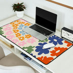 Mini Reto Daisy  Desk Mat Gallery Image 2