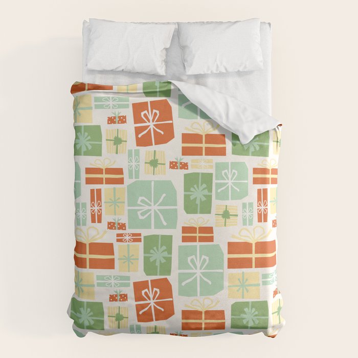 Holiday gifts in red and green Duvet Cover Gallery Image 6