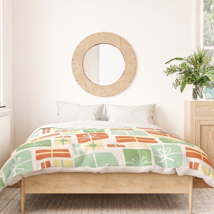 Holiday gifts in red and green Duvet Cover Gallery Image 3