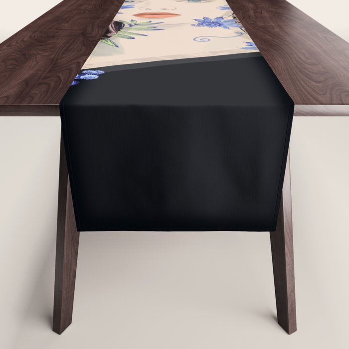 Blooming 25 Table Runner Gallery Image 1