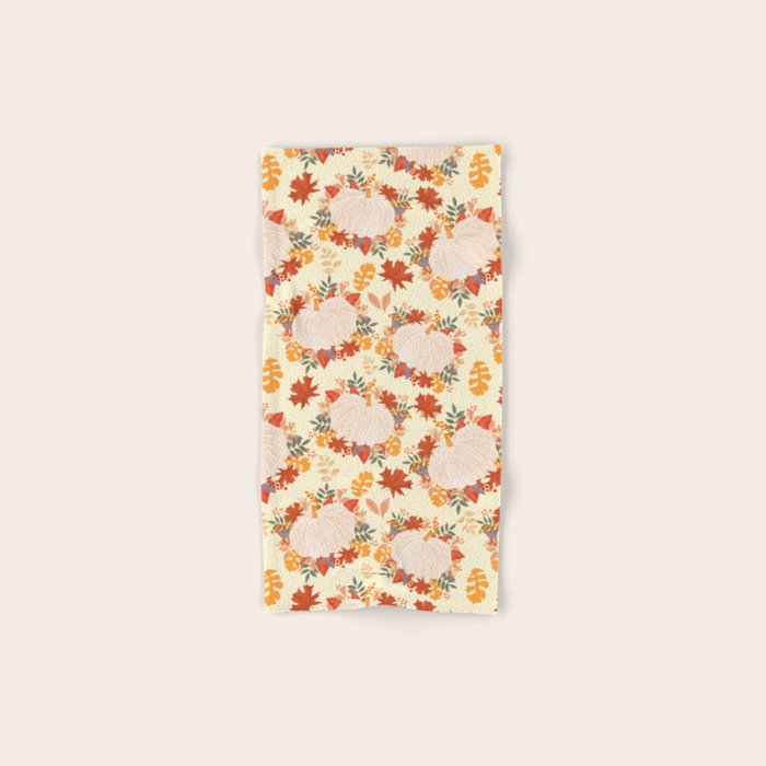 Pumpkin and garland Bath Towel Gallery Image 1