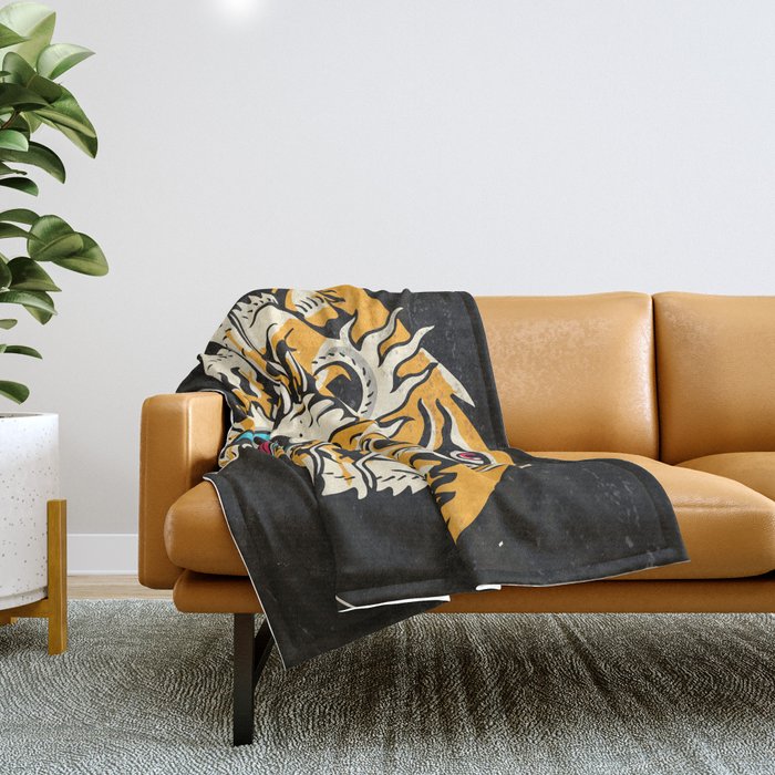 Tiger 3 Eyes Throw Blanket Gallery Image 1