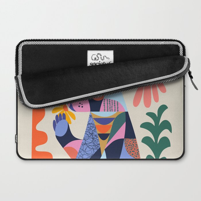 Black bear Laptop Sleeve Gallery Image 2