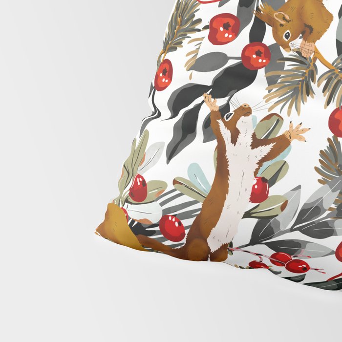 Squirrels on the Christmas tree I Pillow Sham Gallery Image 4