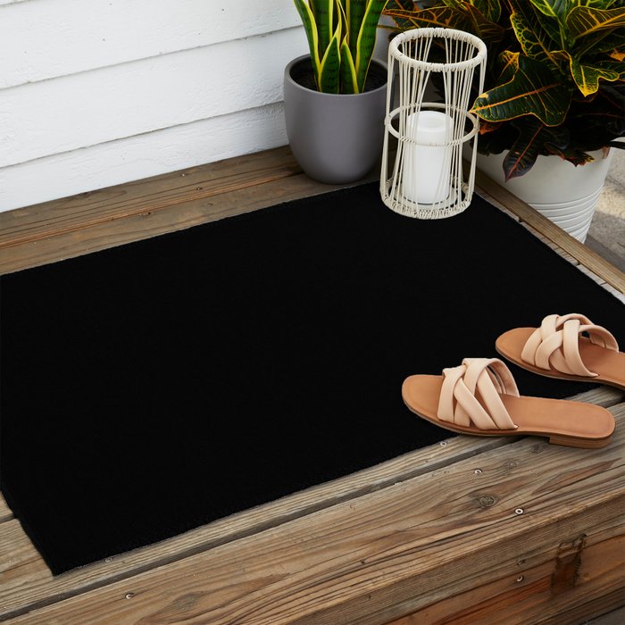 Black Night Solid Color Outdoor Rug Gallery Image 2