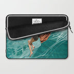 Wherever the current takes me (the jellyfish) Laptop Sleeve Gallery Image 2