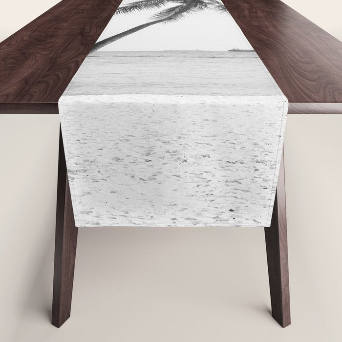 Palm Trees 16 Table Runner Gallery Image 1