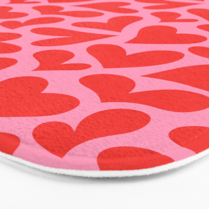 Retro red love heart shape pattern Bath Mat Gallery Image 3