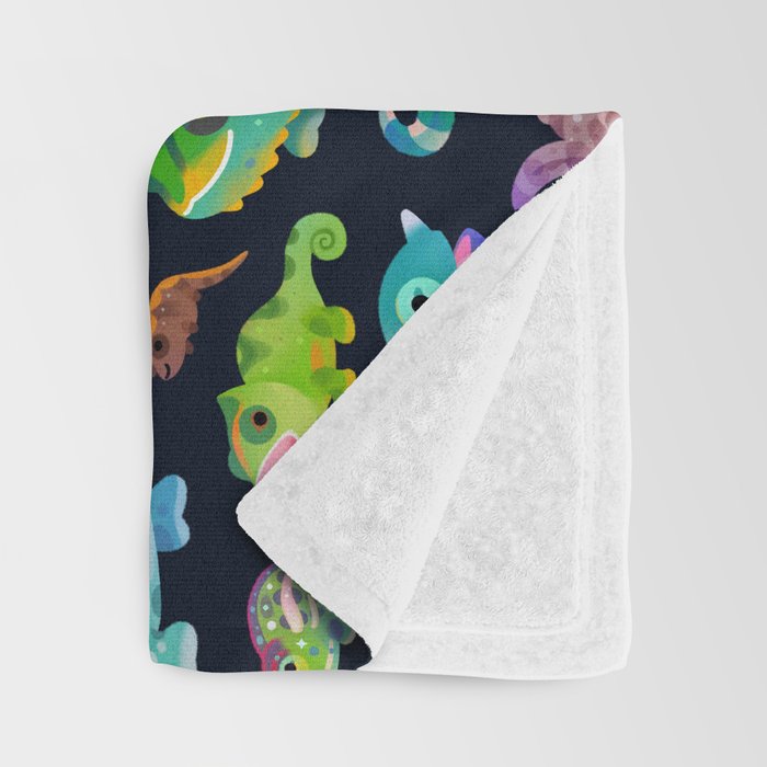 Chameleon Throw Blanket Gallery Image 3