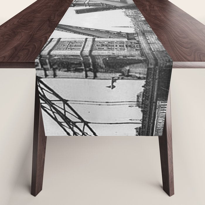 Oh no! London ca. 1950 Table Runner Gallery Image 1