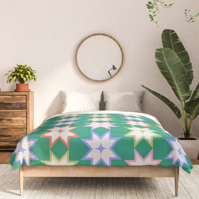 Festive Geometric Star Pattern on Green Comforter Gallery Image 3