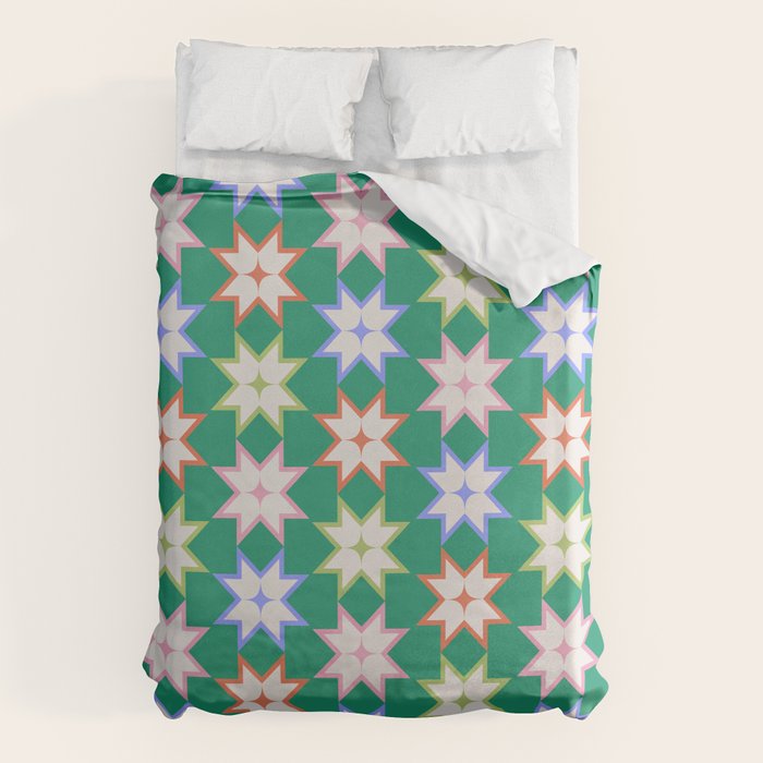 Festive Geometric Star Pattern on Green Duvet Cover Gallery Image 1