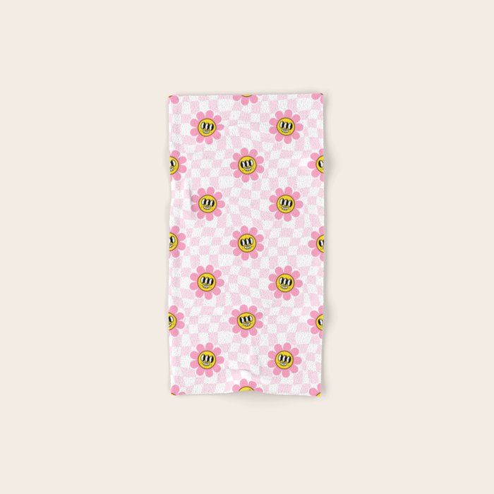 Funny retro flower cartoon checkered pattern Bath Towel Gallery Image 1