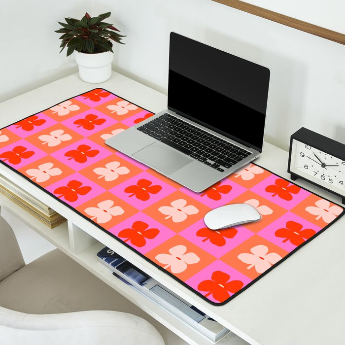 Retro Tropical Checkered Floral Pattern Desk Mat Gallery Image 2