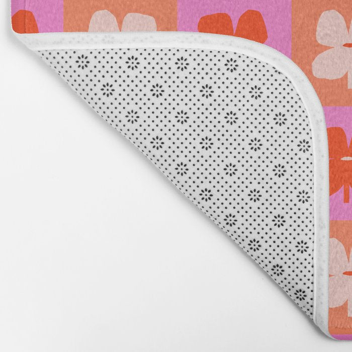 Retro Tropical Checkered Floral Pattern Bath Mat Gallery Image 2