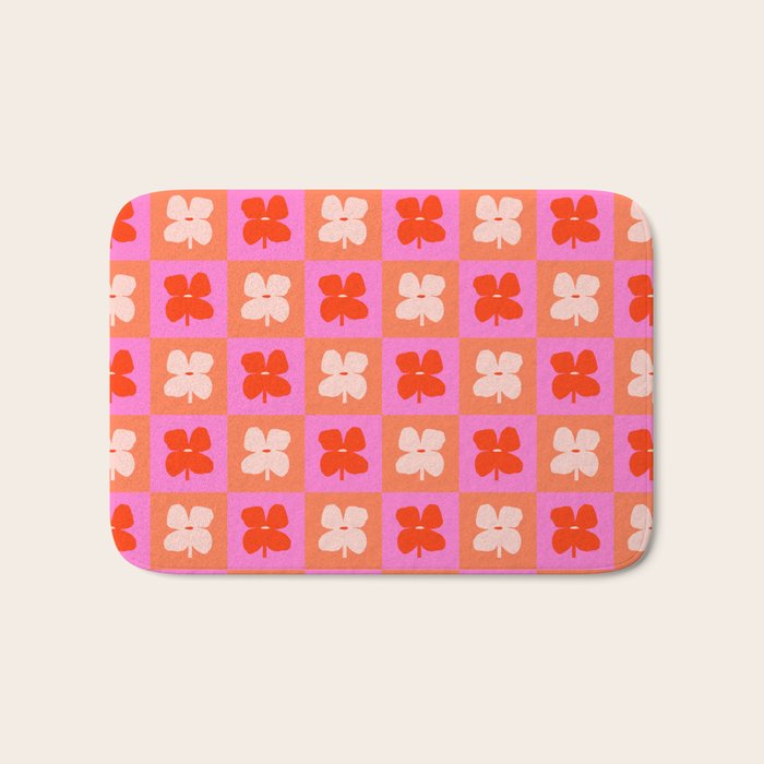 Retro Tropical Checkered Floral Pattern Bath Mat Gallery Image 1