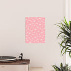 Mid Century Modern Twinkling Stars Retro Atomic Pattern in Pink Poster Gallery Image 2