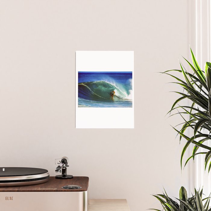 Tom Curren, surfing on the North Shore Poster Gallery Image 2