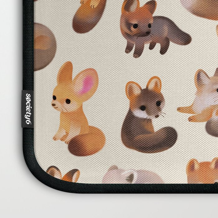 Foxes - beige Laptop Sleeve Gallery Image 3