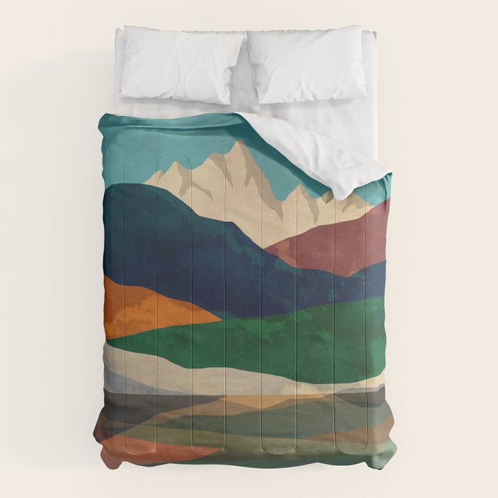 Mountains by the lake Comforter Gallery Image 6