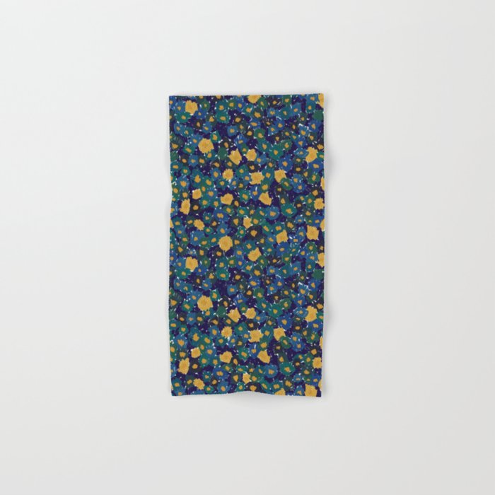 Night-Blooming Flowers Bath Towel Gallery Image 1
