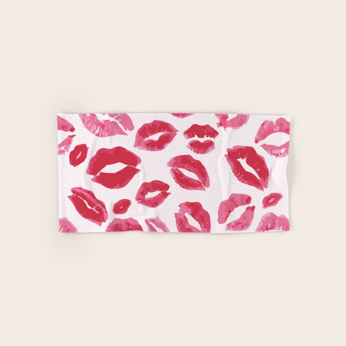 Lipstick Kisses Bath Towel Gallery Image 1