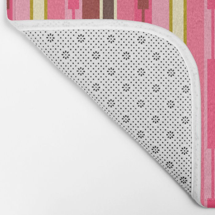 Eclectic Geo Chain Vertical Stripes Retro Contemporary Pattern in Pink Brown Moss Bath Mat Gallery Image 2