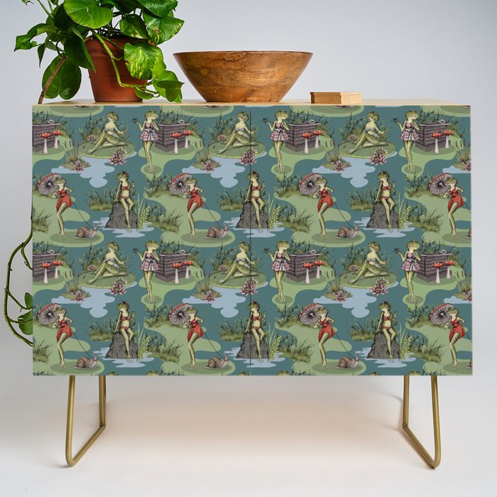 Vintage Pin-Up Girl Frogs Credenza Gallery Image 1
