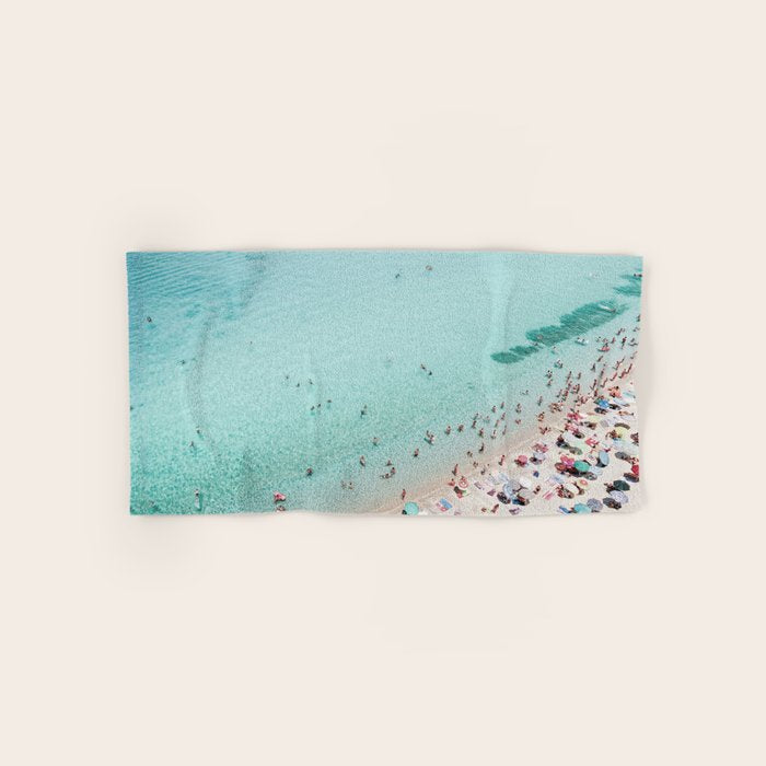 Busy Beach Bath Towel Gallery Image 1