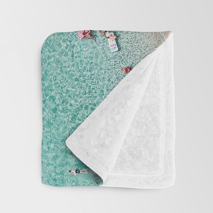 Busy Beach Throw Blanket Gallery Image 3