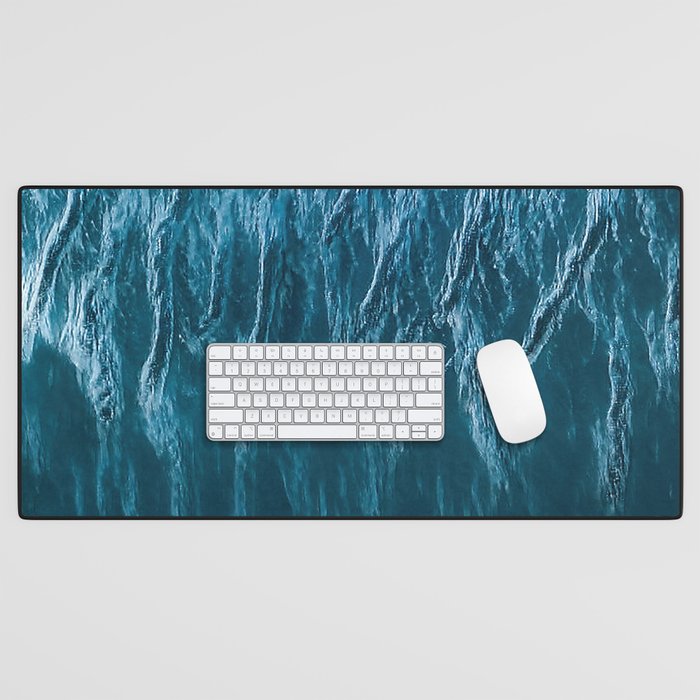 Minimalist Wave Patterns â Oceanscape Photography Desk Mat Gallery Image 1