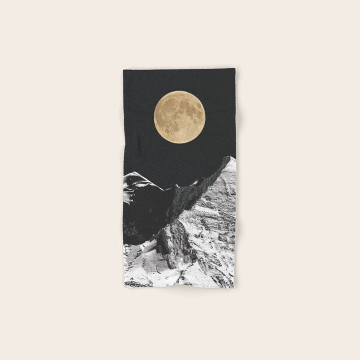 golden moon Bath Towel Gallery Image 1