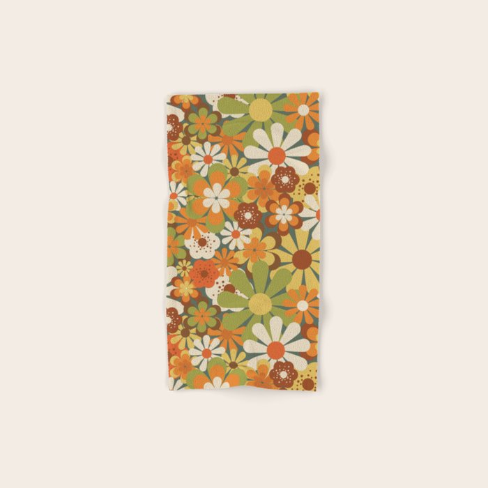 70's Retro Flowers Print Bath Towel Gallery Image 1