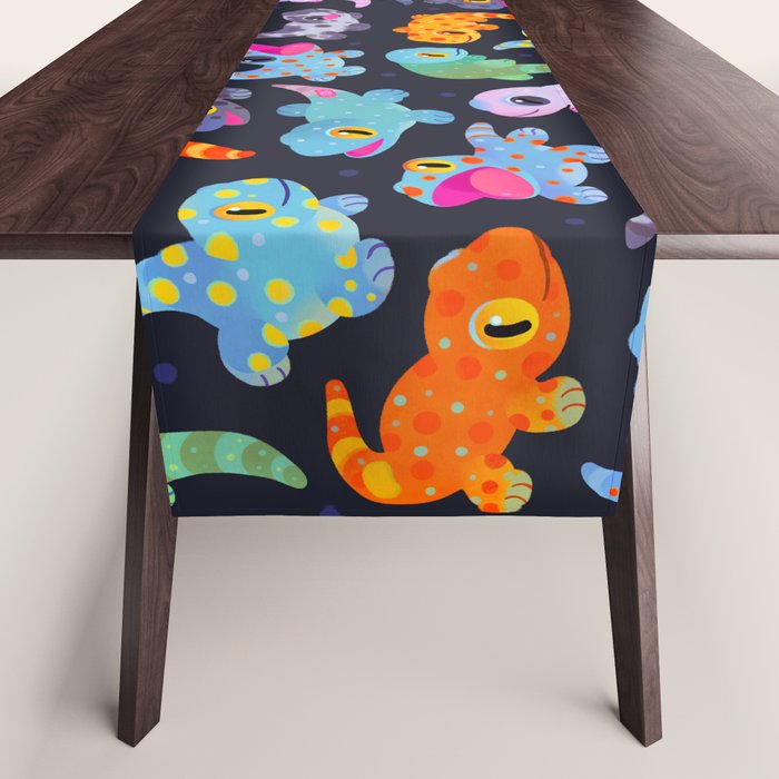 Tokay gecko - dark Table Runner Gallery Image 1