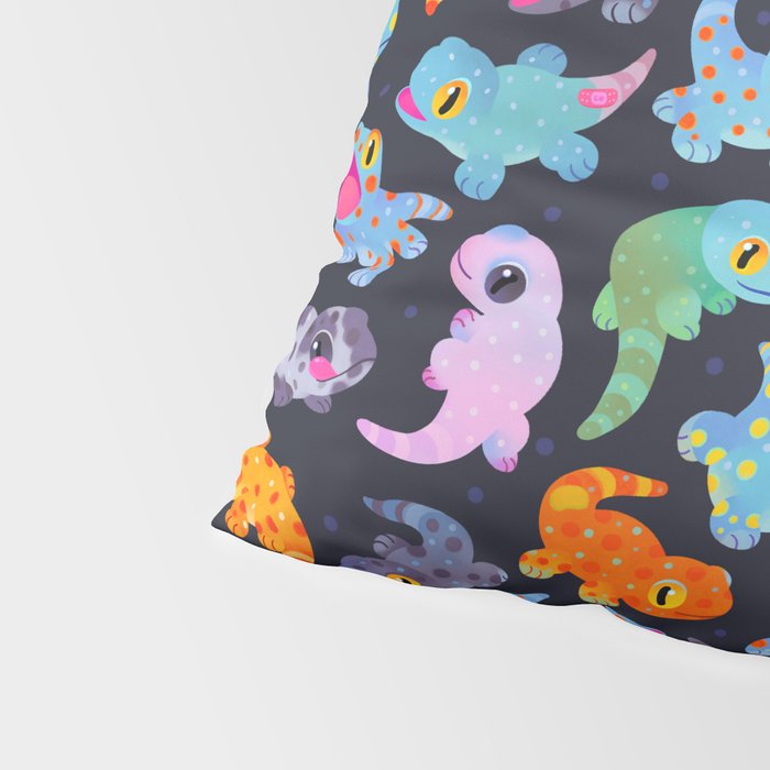 Tokay gecko - dark Pillow Sham Gallery Image 4
