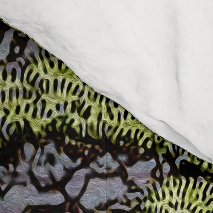 The Downwards Climbing - Summer Tree & Mountain Ukiyoe Nature Landscape in Green Comforter Gallery Image 4