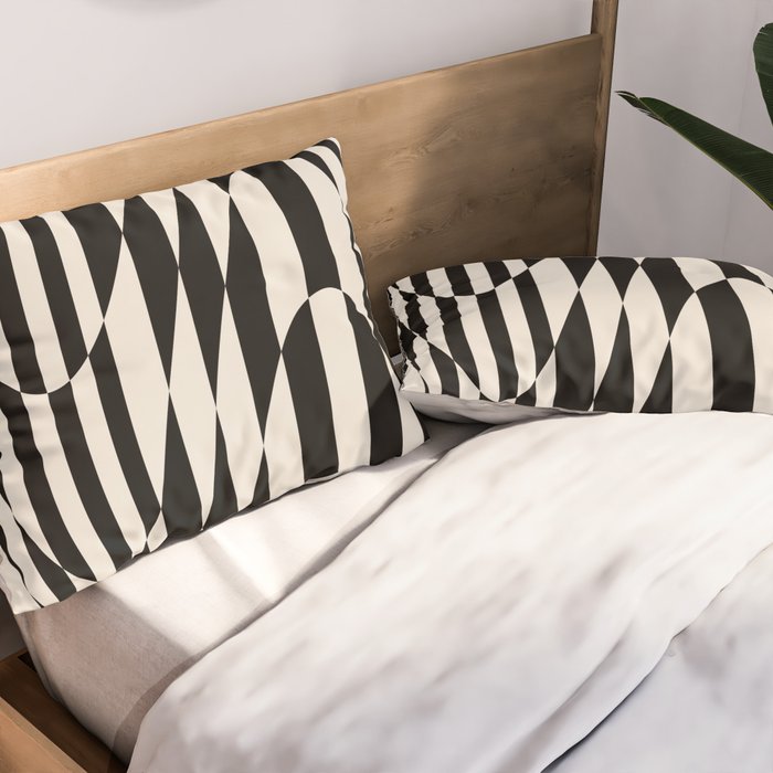 Grace checkered Pillow Sham Gallery Image 2