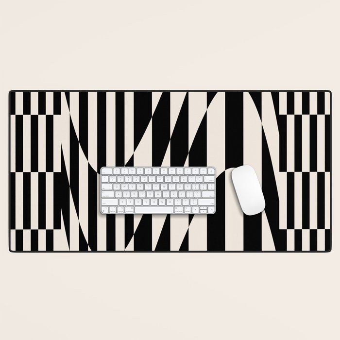 Grace checkered Desk Mat Gallery Image 1