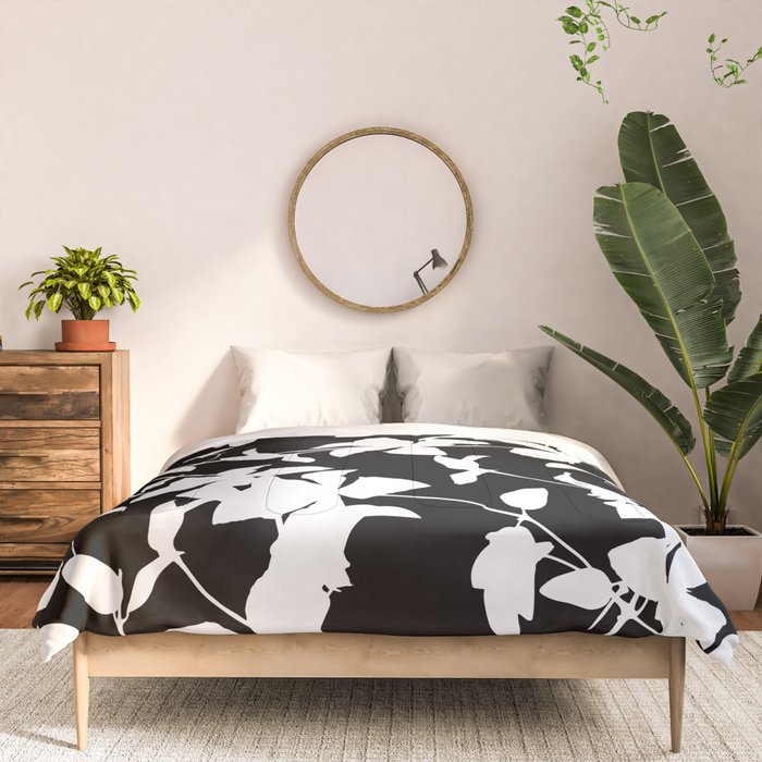 Clematis Contrast  Minimal Floral Silhouettes Comforter Gallery Image 3