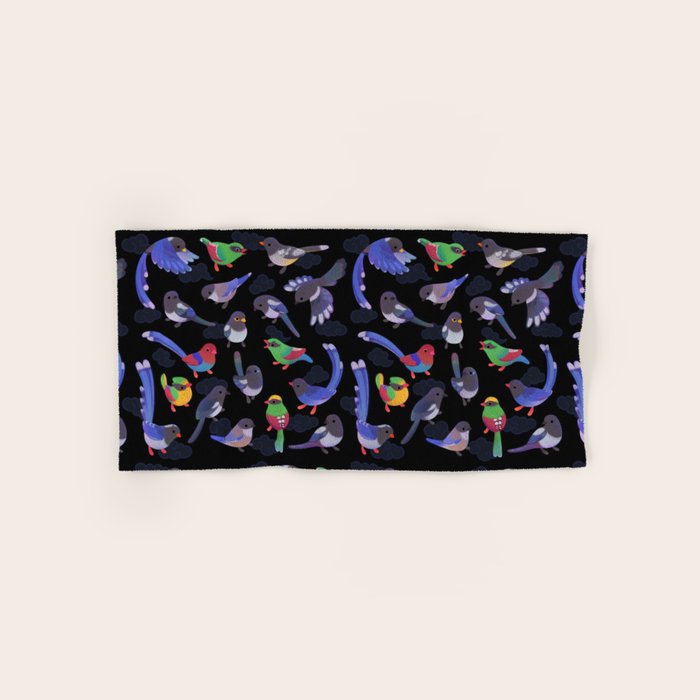 Magpie -dark Bath Towel Gallery Image 1