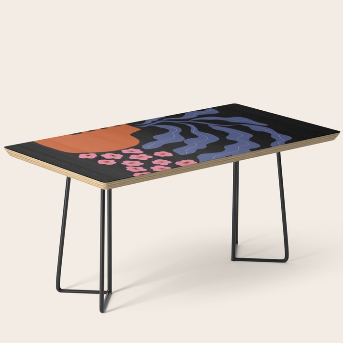 Delightful floral Coffee Table Gallery Image 1