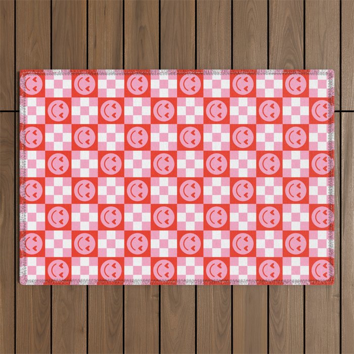 Retro love heart face checkered pattern Outdoor Rug Gallery Image 1