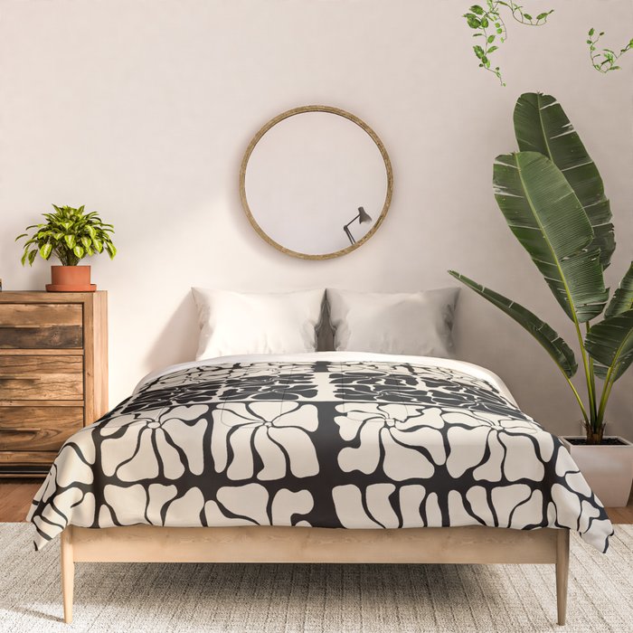 Monochrome Petal Mosaic Pattern Comforter Gallery Image 3