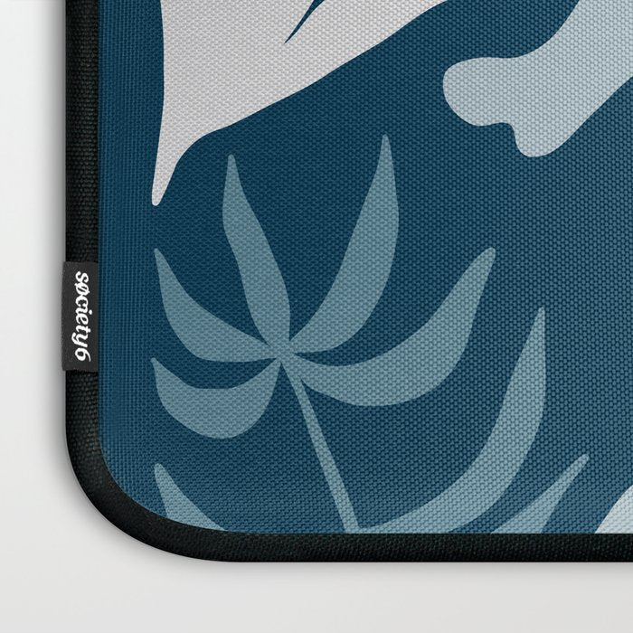 Seahorse Nest - Dark Laptop Sleeve Gallery Image 3