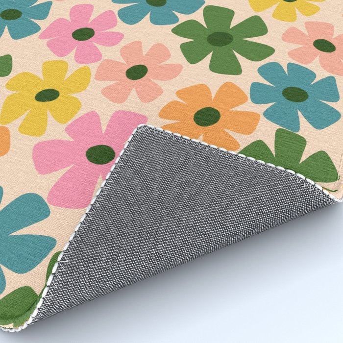 Retro Flower - Big Daisy Cream background Rug Gallery Image 4