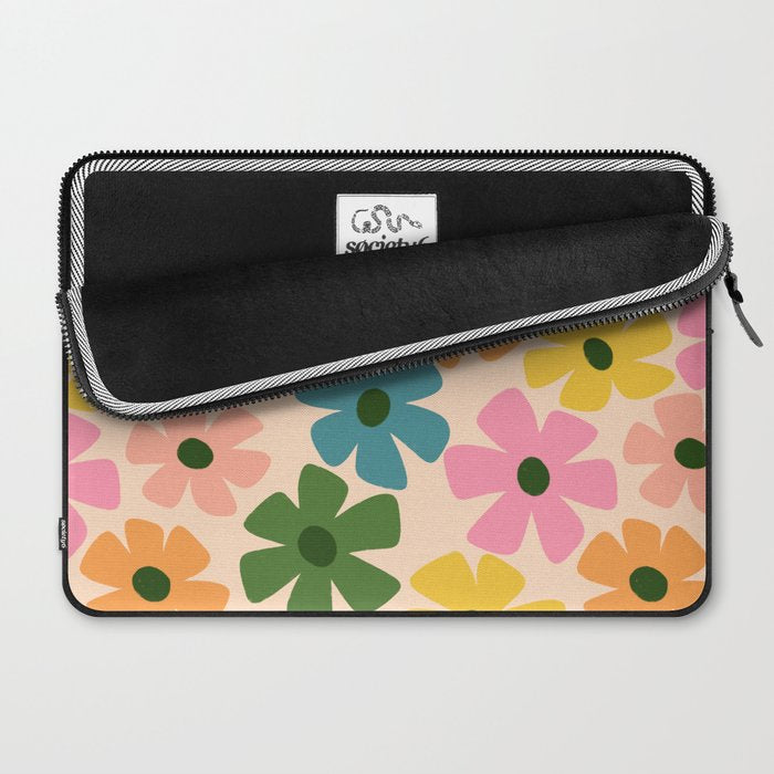 Retro Flower - Big Daisy Cream background Laptop Sleeve Gallery Image 2